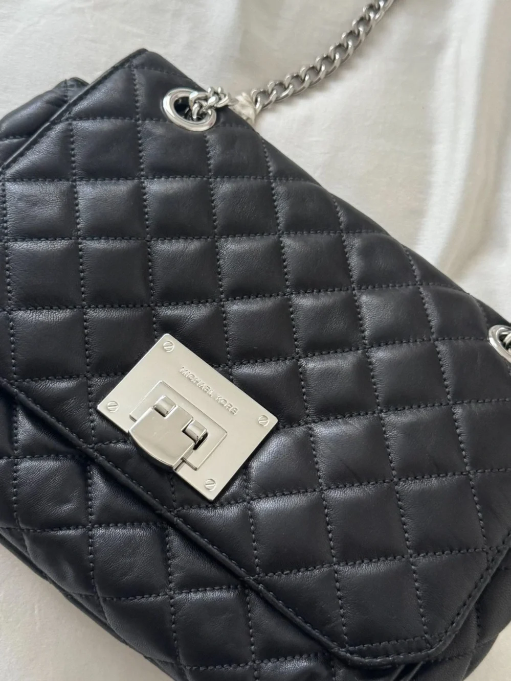 Michael Kors Bag in Black Quilted Leather